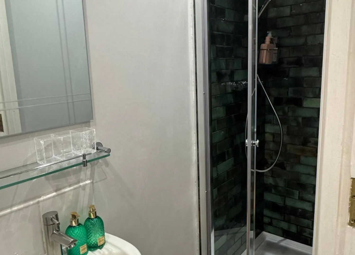 Waterfront Double Room With Fireplace In The Heart Of Royal Docks 런던 홈스테이