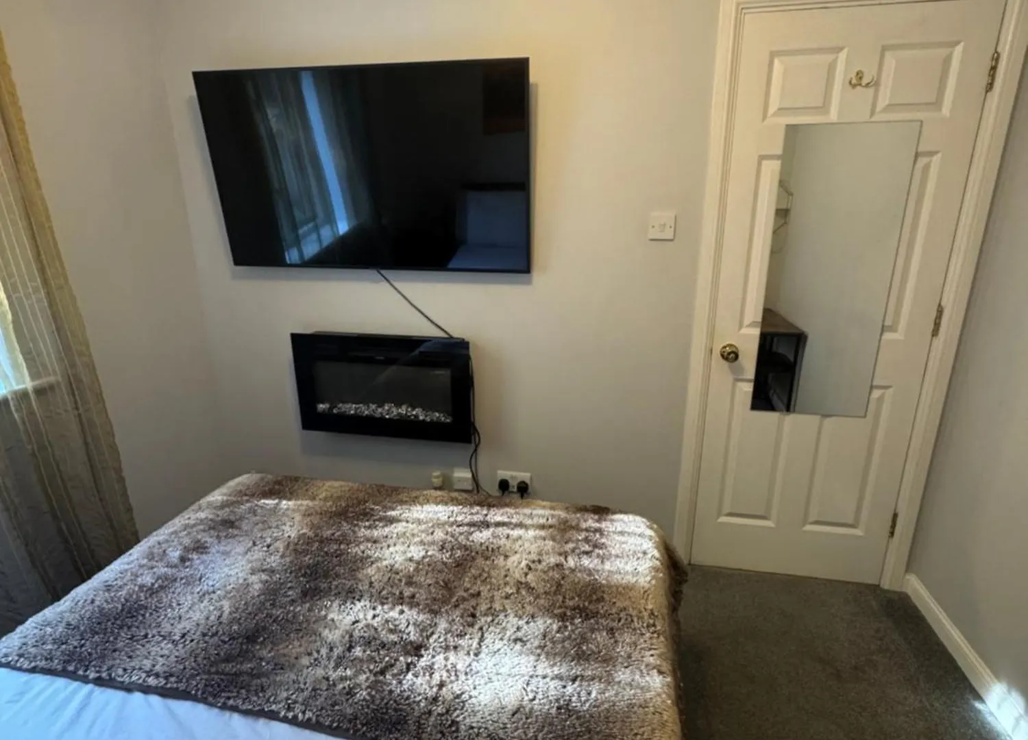Homestay Waterfront Double Room With Fireplace In The Heart Of Royal Docks London United Kingdom