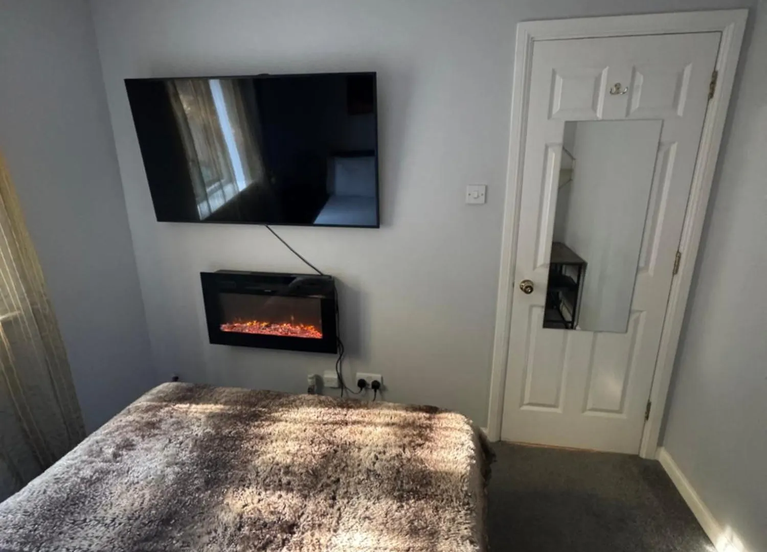 Waterfront Double Room With Fireplace In The Heart Of Royal Docks London Homestay